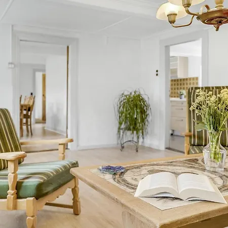 Feriehus 3 Bedroom Pet Friendly In *