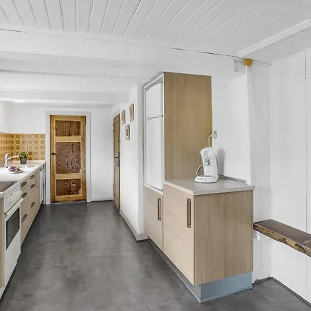 3 Bedroom Pet Friendly In *