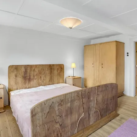 Feriehus 3 Bedroom Pet Friendly In *