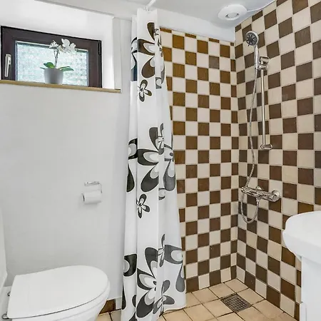 Feriehus 3 Bedroom Pet Friendly In *
