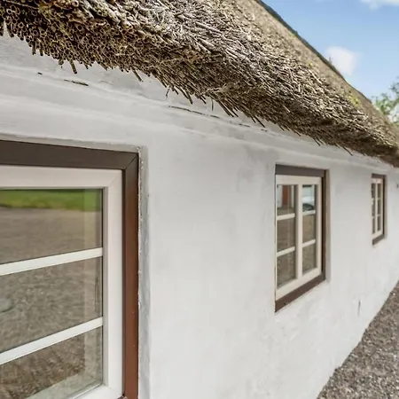3 Bedroom Pet Friendly In *